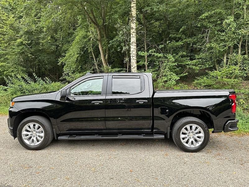 Gebraucht Chevrolet Silverado 314 PS (230 kW) 2022 Schwarz SUV