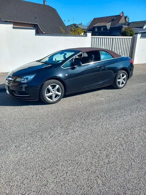 Gebraucht Opel Cascada Edition 120 PS (88 kW) 2013 Schwarz Cabrio