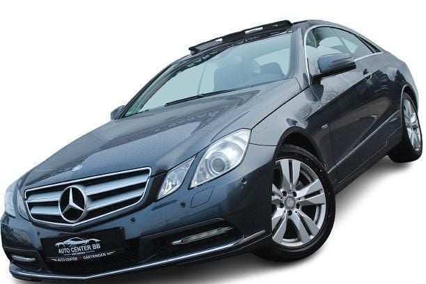 Grau Gebraucht 2011 Mercedes E200 Coupé | 15.990 € (Fairer Preis) - Bild 1/4