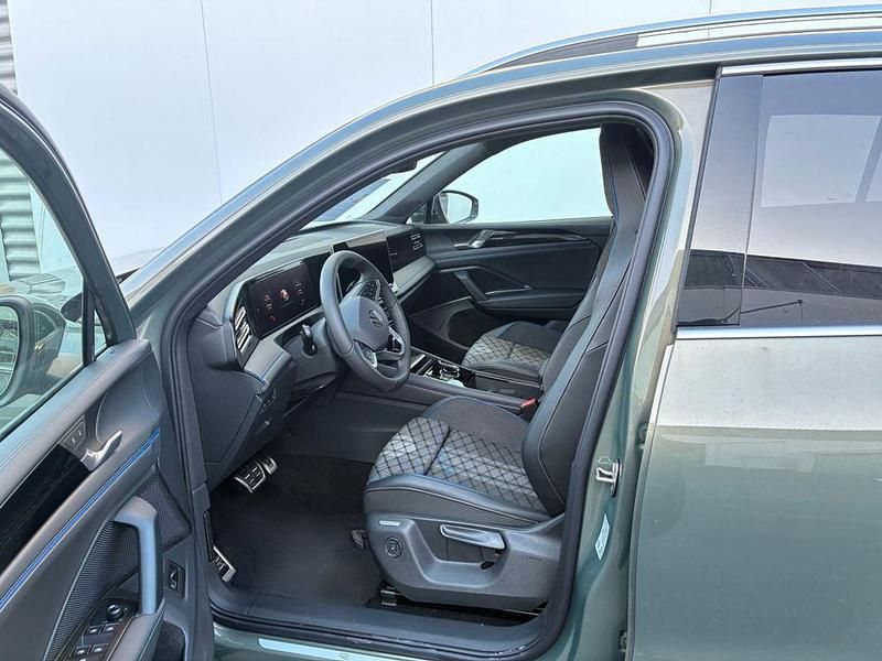 Neu VW Tiguan R-line 150 PS (110 kW) 2026 Grau SUV