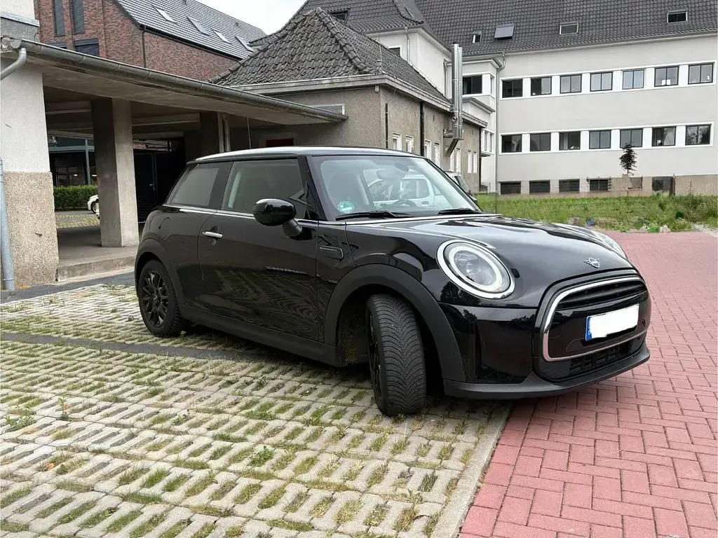 Gebraucht Mini ONE 102 PS (75 kW) 2022 Schwarz Kleinwagen