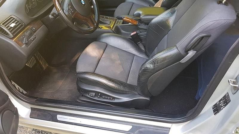 Gebraucht BMW 330 Sport Line 231 PS (169 kW) 2003 Silber Coupé