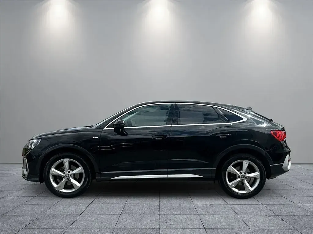 Gebraucht Audi Q3 Sportback S-Line 150 PS (110 kW) 2022 Mythosschwarz metallic SUV