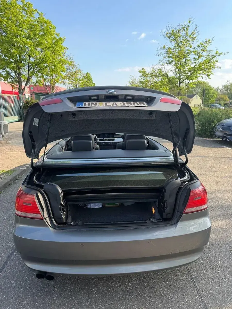 Gebraucht BMW 325 Cabriolet Performance 197 PS (144 kW) 2008 Grau Cabrio