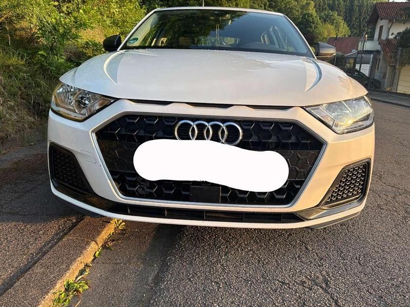 Weiß Gebraucht 2020 Audi A1 Advanced Kleinwagen | 16.990 € (Fairer Preis) - Bild 1/4
