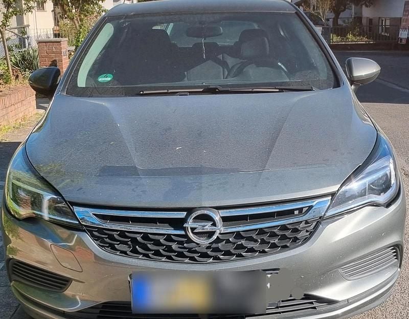 Second-hand Opel Astra 90 CP (66 kW) 2017 Hatchback