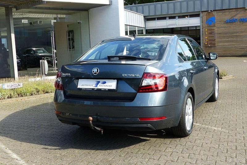 Gebraucht Skoda Octavia Style 190 PS (139 kW) 2019 Quarzgrau metallic Limousine