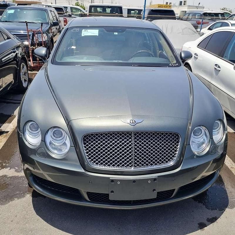 Grau Gebraucht 2007 Bentley Continental Flying Spur Limousine | 32.000 € (Teuer) - Bild 1/4