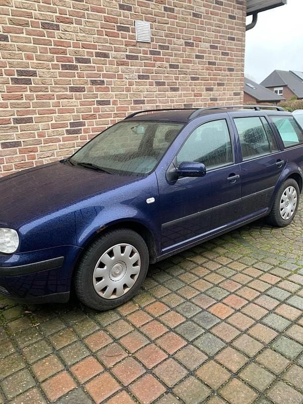 Gebraucht VW Golf IV 90 PS (66 kW) 2000 Blau Kombi