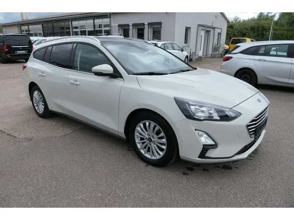 Gebraucht Ford Focus Titanium X 120 PS (88 kW) 2020 Metropolis weiß (metallic) Kombi