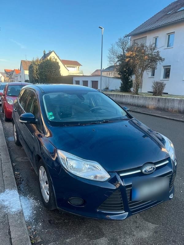 Gebraucht Ford Focus 105 PS (77 kW) 2013 Blau Kombi