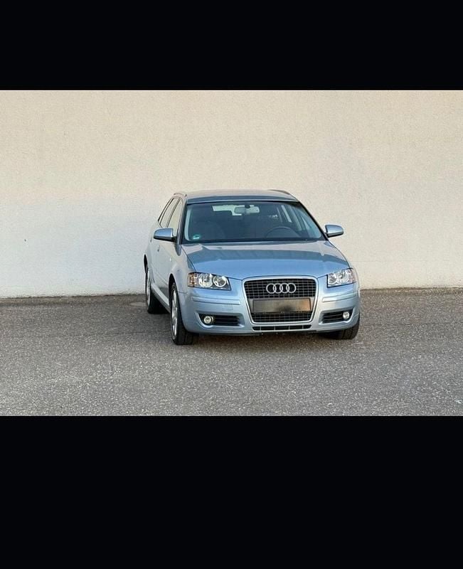 Schwarz Gebraucht 2007 Audi A3 Sportback Ambiente Kleinwagen | 8.200 € (Fairer Preis) - Bild 1/4