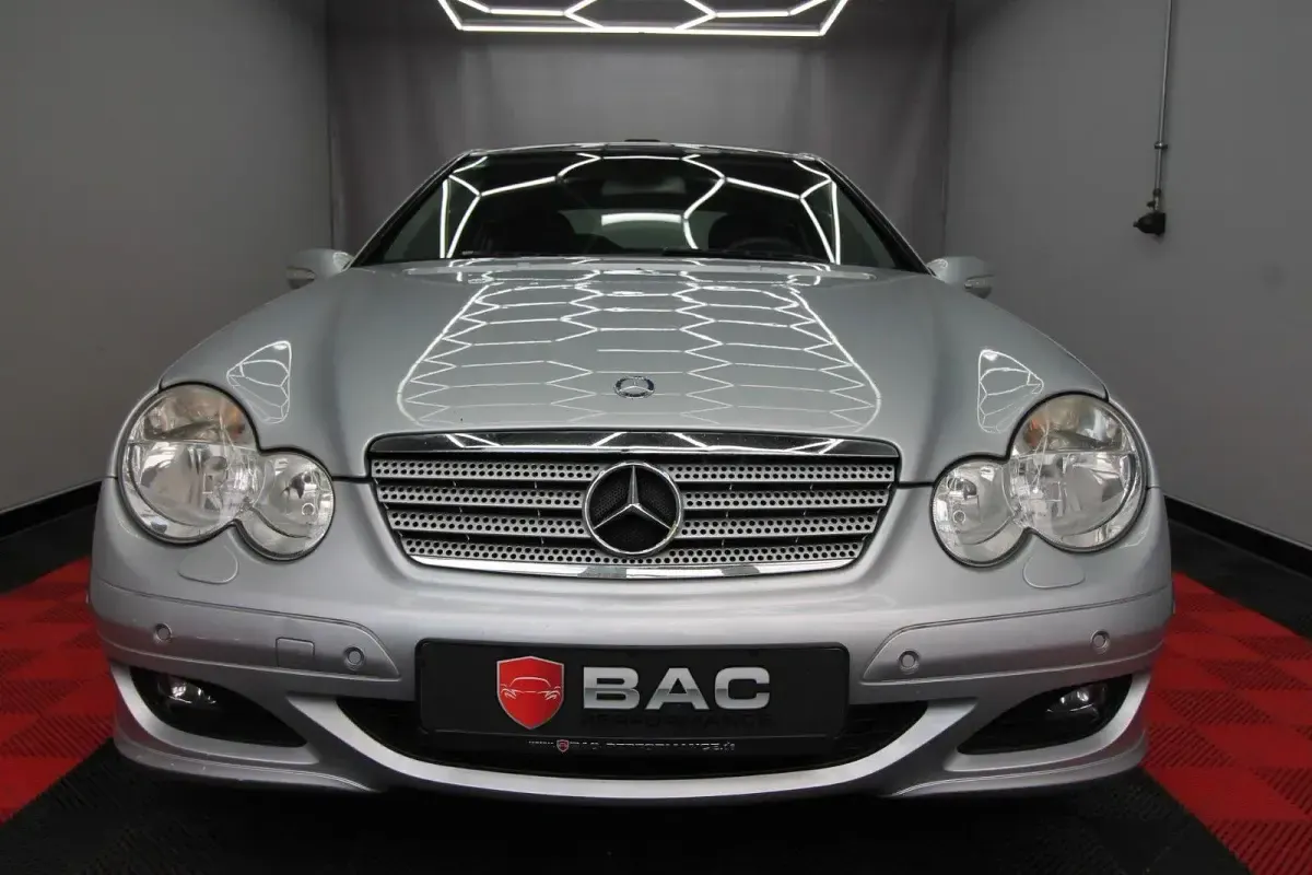 Gebraucht Mercedes C220 Sportline 150 PS (110 kW) 2006 Silber Coupé