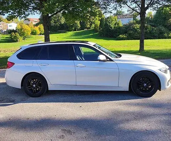Gebraucht BMW 320 184 PS (135 kW) 2016 Weiß Kombi