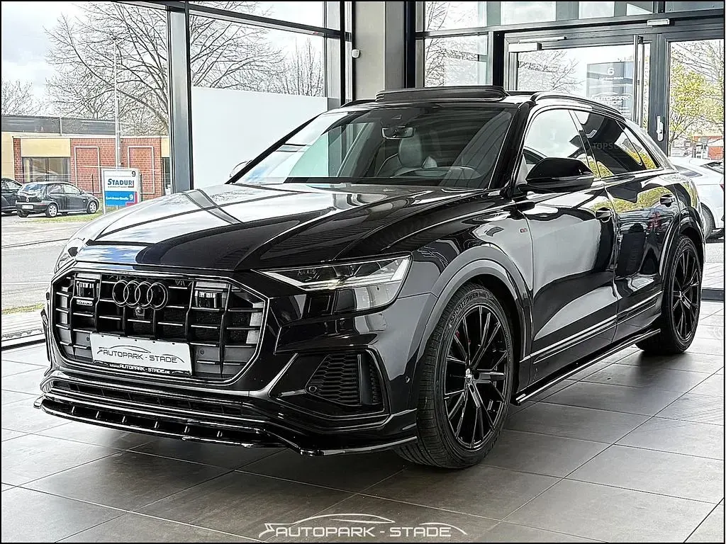 Używany Audi Q8 S-line plus 286 KM (210 kW) 2019 Czarny SUV