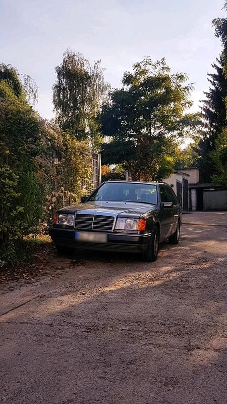 Gebraucht Mercedes 200 122 PS (89 kW) 1990 Braun Kombi