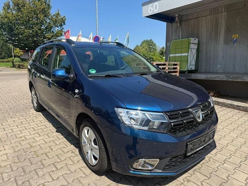 Blau Gebraucht 2017 Dacia Logan MCV Lauréate Kombi | 5.390 € (Superpreis) - Bild 1/4