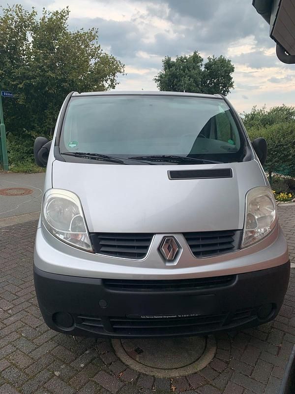 Silber Gebraucht 2009 Renault Trafic Van | 5.500 € - Bild 1/4