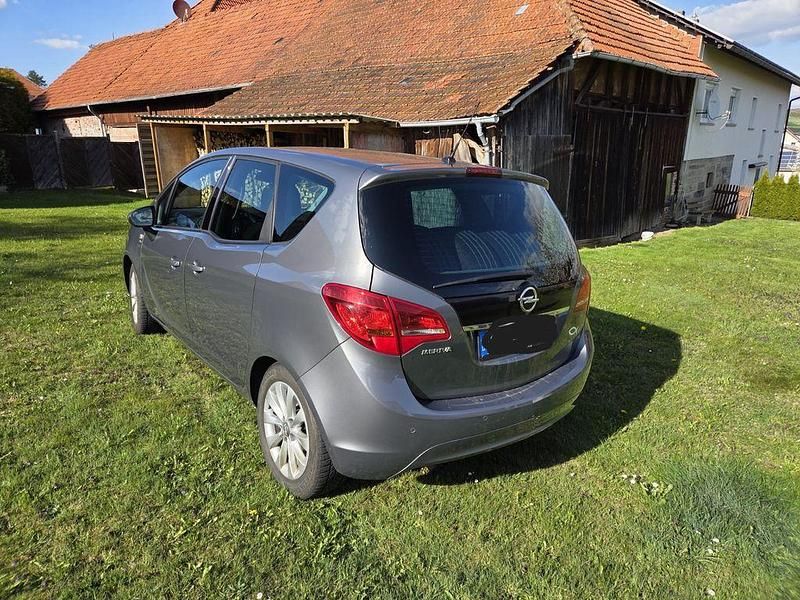 Gebraucht Opel Meriva Active 120 PS (88 kW) 2017 Grau Van / Kleinbus
