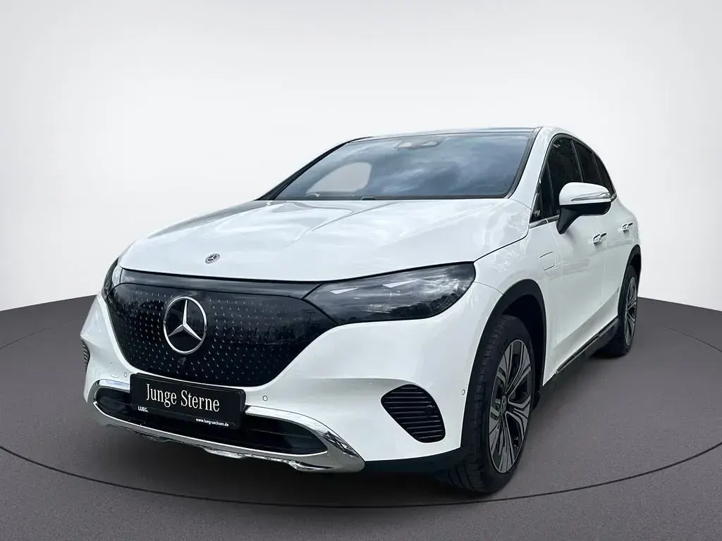 Gebraucht Mercedes EQE350 214 kW (292 PS) 2025 Weiß SUV