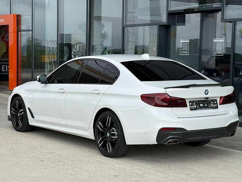 Gebraucht BMW 530e M Sport 184 PS (135 kW) 2019 Alpinweiss iii Limousine