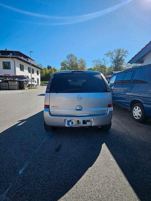 Second-hand Opel Meriva 105 CP (77 kW) 2007 Argintiu Monovolum