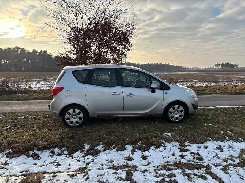 Gebraucht Opel Meriva 101 PS (74 kW) 2010 Grau Van / Kleinbus