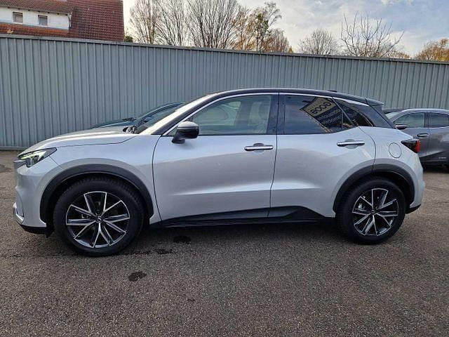 Gebraucht Lexus LBX 136 PS (100 kW) 2024 Platinsilber (metallic) SUV