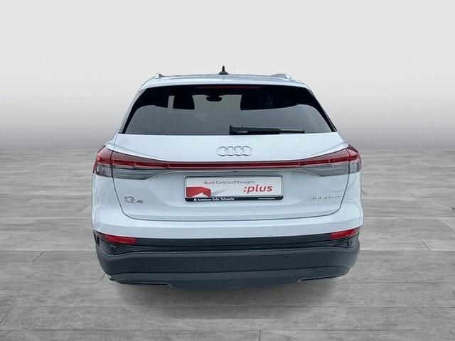 Gebraucht Audi Q4 e-tron Ambiente 150 kW (204 PS) 2023 Gletscherweiß metallic SUV
