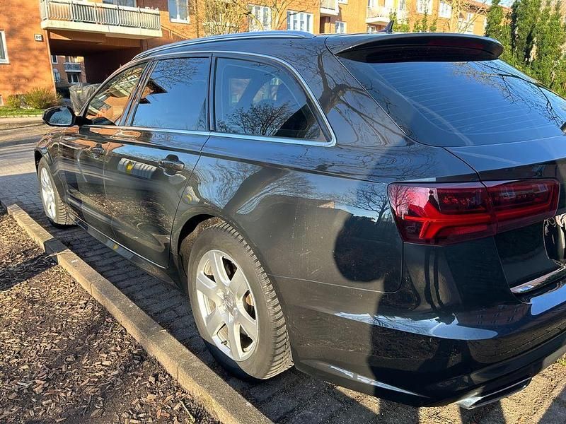 Gebraucht Audi A6 Sport 218 PS (160 kW) 2016 Grau Kombi