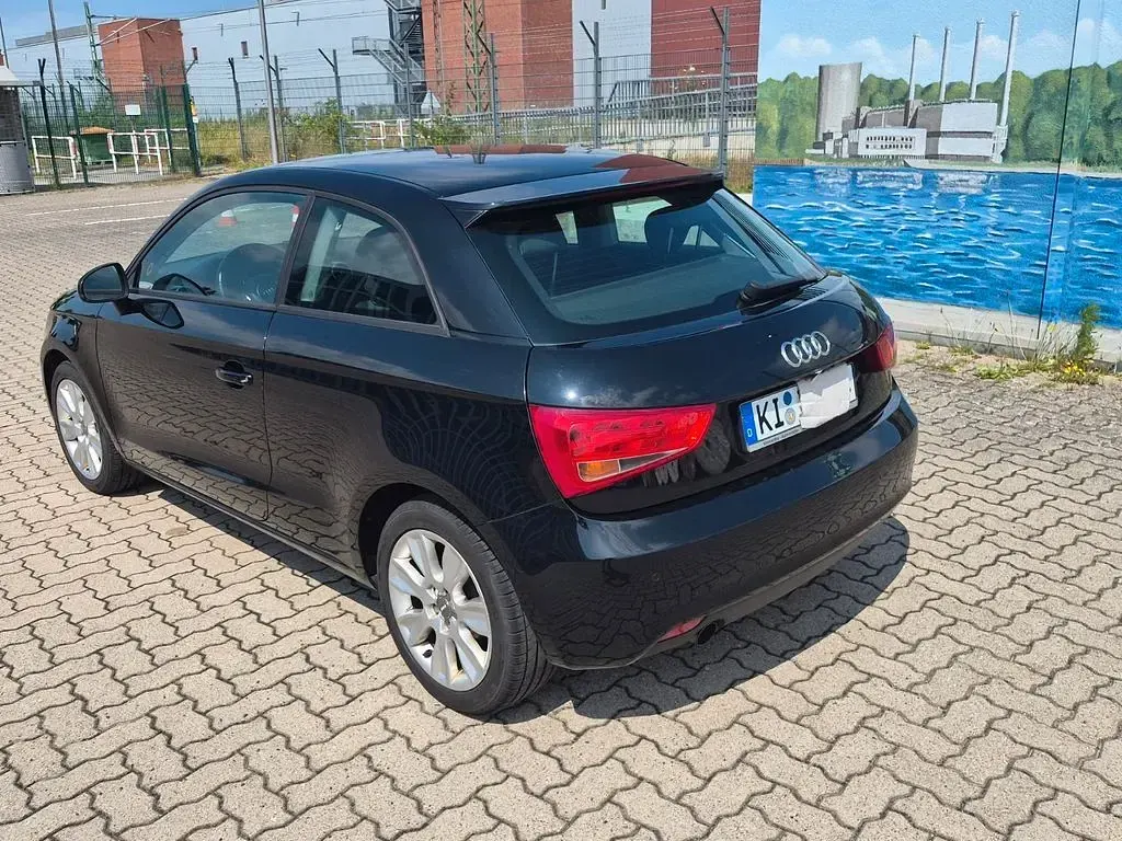 Gebraucht Audi A1 Ambition 90 PS (66 kW) 2013 Schwarz Kleinwagen