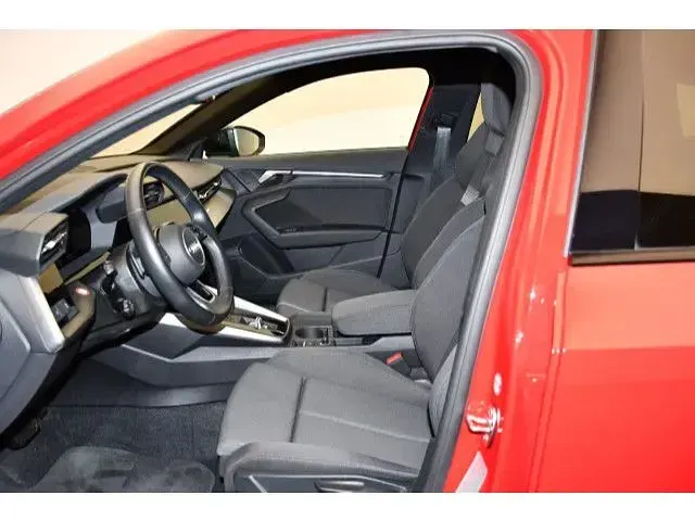 Gebraucht Audi A3 S-Line 150 PS (110 kW) 2022 Tangorot metallic Limousine