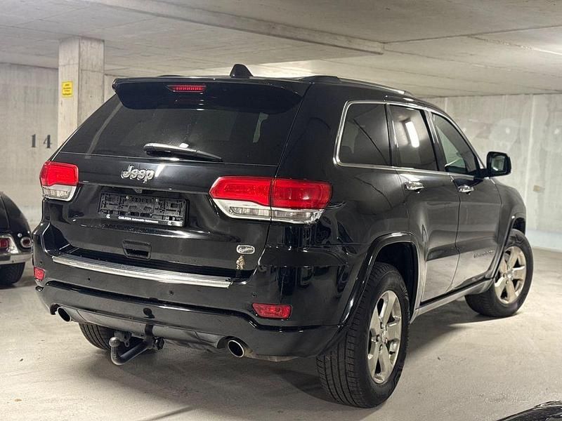 Gebraucht Jeep Grand Cherokee Overland 250 PS (183 kW) 2018 Schwarz SUV