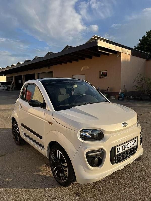 Weiß Gebraucht 2022 Microcar Dué Kleinwagen | 10.990 € - Bild 1/4