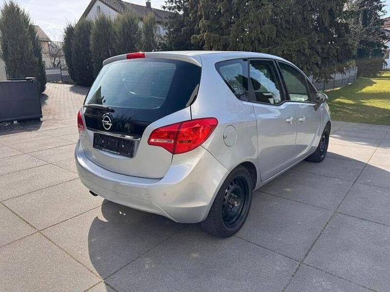 Gebraucht Opel Meriva Active 140 PS (102 kW) 2013 Silber Van / Kleinbus
