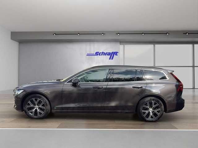 Gebraucht Volvo V60 145 PS (106 kW) 2024 Kombi