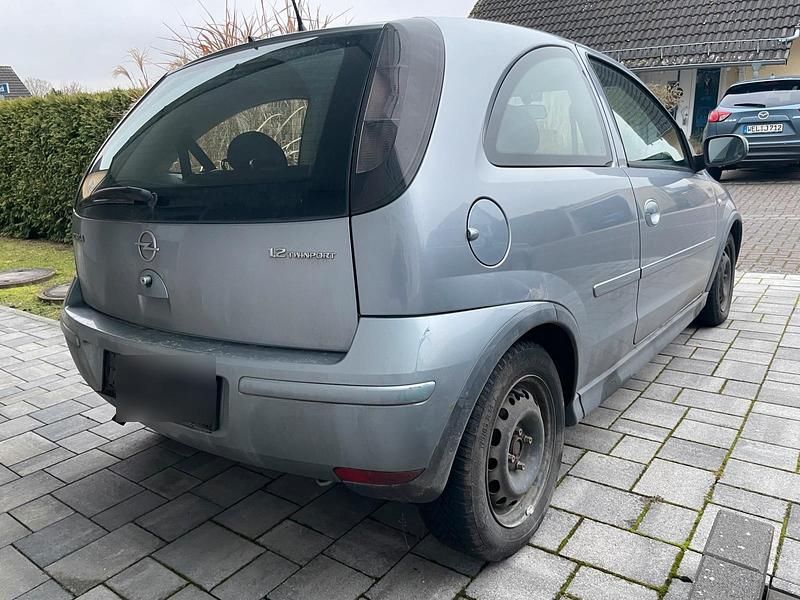 Gebraucht Opel Corsa 80 PS (58 kW) 2005 Silber Kleinwagen