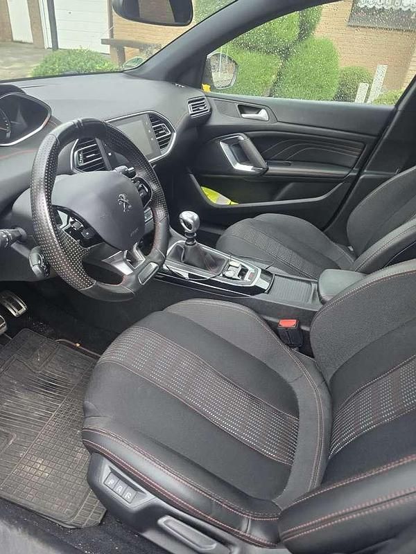 Gebraucht Peugeot 308 SW Allure 131 PS (96 kW) 2019 Kombi