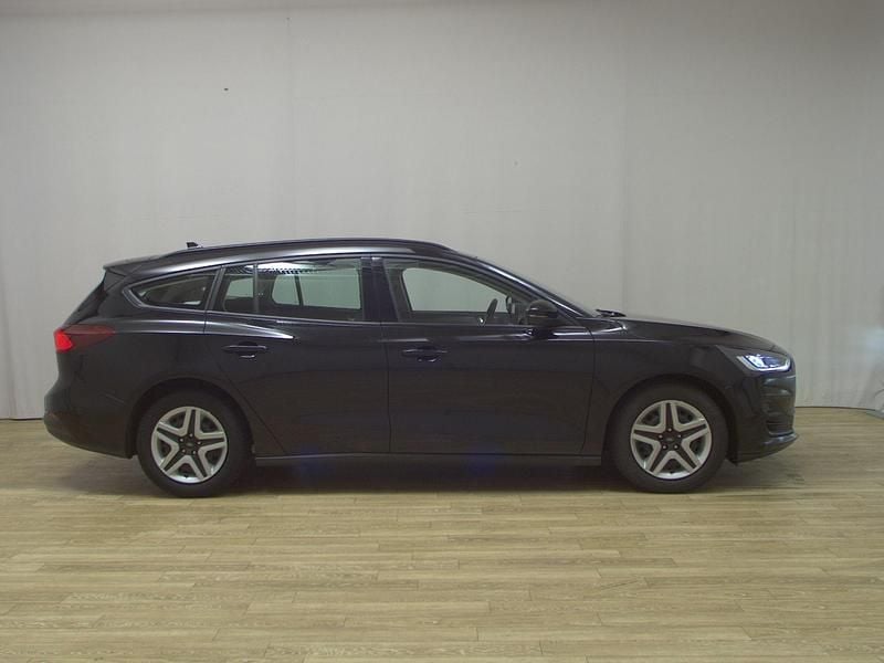 Schwarz Gebraucht 2023 Ford Focus Cool & Connect Kombi | 14.680 € (Superpreis) - Bild 1/4