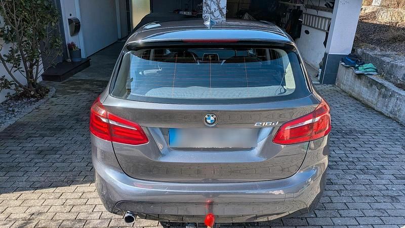 Gebraucht BMW 216 115 PS (84 kW) 2015 Grau Van / Kleinbus