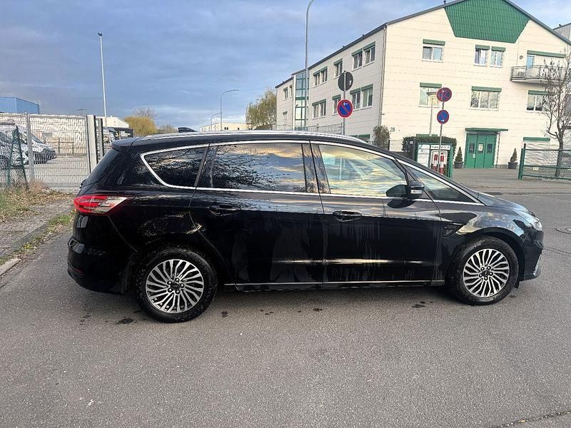 Gebraucht Ford S-MAX Titanium 190 PS (139 kW) 2020 Schwarz Van / Kleinbus