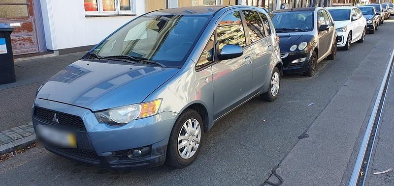 Gebraucht Mitsubishi Colt 95 PS (69 kW) 2009 Blau Kleinwagen