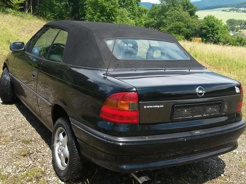 Gebraucht Opel Astra Cabriolet Edition 71 PS (52 kW) 1996 Schwarz Cabrio