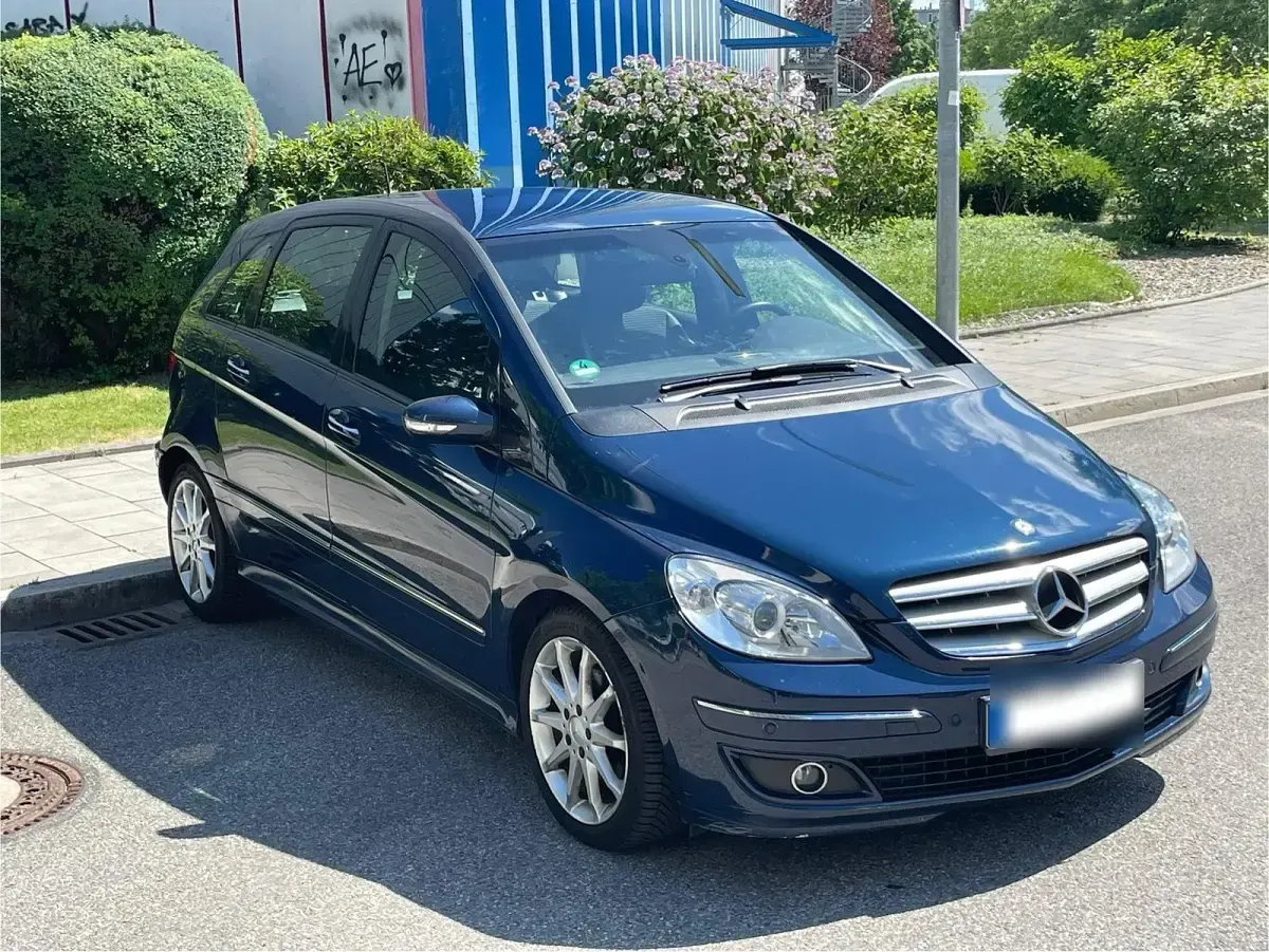 Gebraucht Mercedes B180 109 PS (80 kW) 2006 Blau Van / Kleinbus
