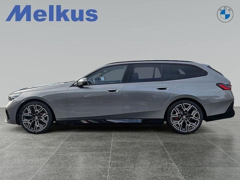 Gebraucht BMW 540 Performance 286 PS (210 kW) 2026 Grau Limousine