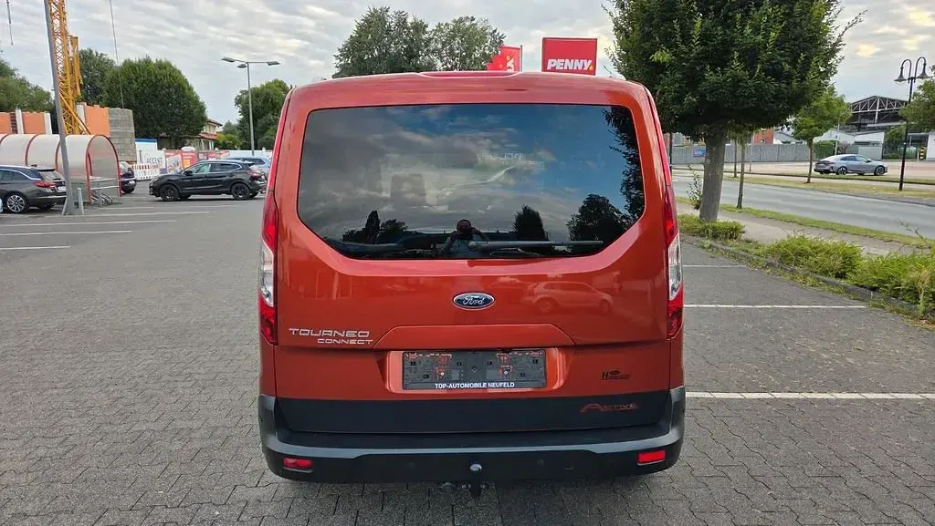 Gebraucht Ford Tourneo Active 120 PS (88 kW) 2021 Orange Van / Kleinbus