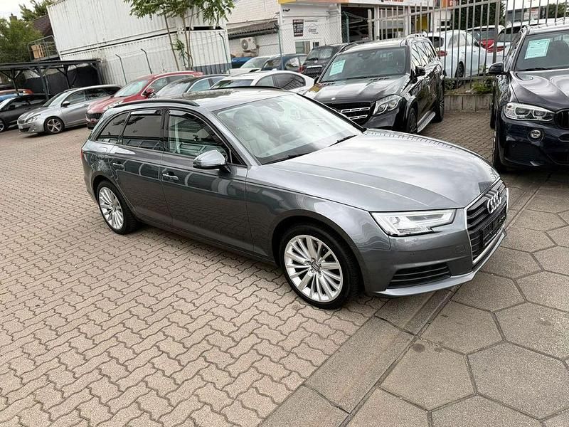 Grau Gebraucht 2019 Audi A4 Sport Kombi | 15.499 € (Etwas zu teuer) - Bild 1/4