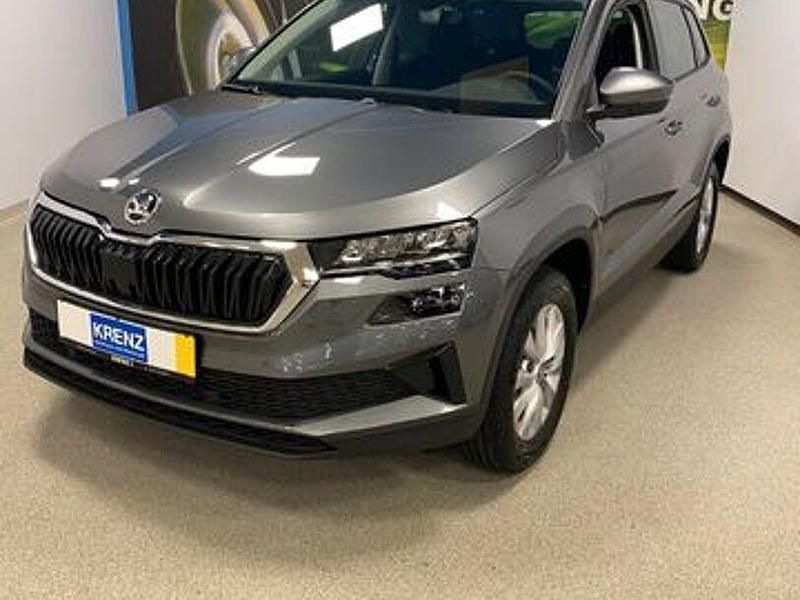 Schwarz Neu 2025 Skoda Karoq Selection SUV | 33.990 € (Guter Preis) - Bild 1/3