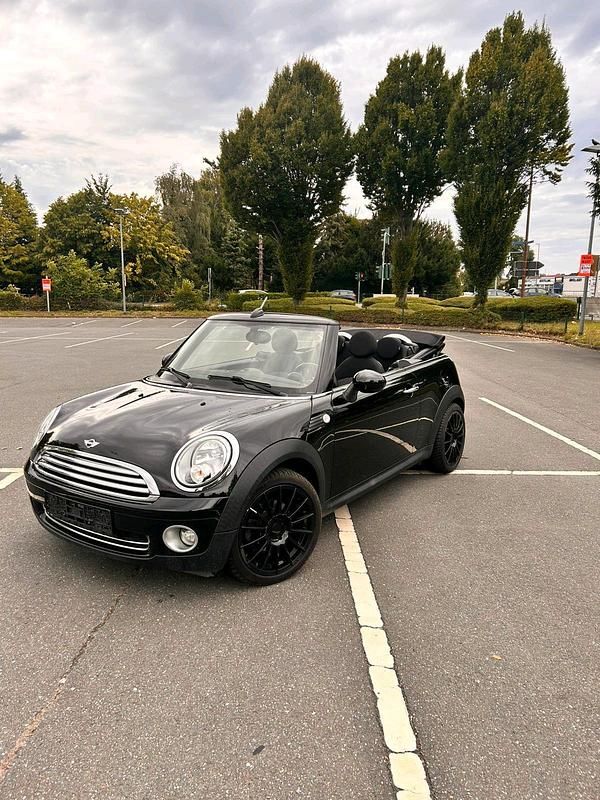 Schwarz Gebraucht 2010 Mini ONE Kleinwagen | 7.790 € - Bild 1/4