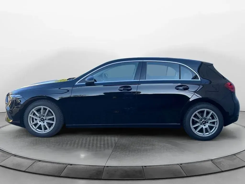 Gebraucht Mercedes A180 Progressive 136 PS (100 kW) 2023 Schwarz Limousine